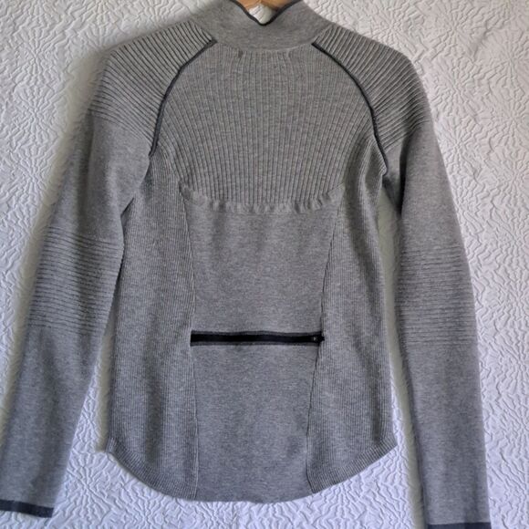 Title Nine Merino Wool Blend Full Zip Sweater Gray Women’s Medium Outdoor Jacket - Picture 8 of 13